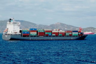 cargo ship emporika ploia